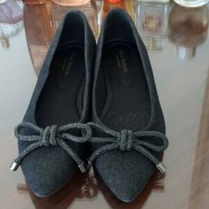 Chic Black Bow Pointed Flats By Isaac Mizrahi Size 36 Nwob
